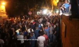 #شاهد 
من هتافات الشبان في باب الأسباط اليوم
تصوير:محمد قاروط ادكيدك.