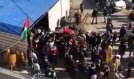 شاهد: من أمام منزل الشهيد باسل إبراهيم الذي ارتقى خلال مواجهات مع قوات الاحتلال في بلدة عناتا شمال شرق القدس المحتلة.