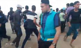 #مباشر 

مواجهات عنيفة بالقرب من السياج الفاصل شرق البريج وسط قطاع غزة .

بث مراسلنا : أحمد المقادمة