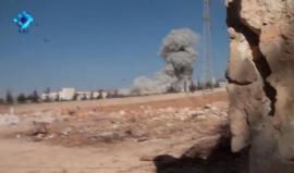 #شاهد لحظة استهداف معمل الأدوية "الآراك" في بلدة المنصورة - سوريا 

وكالة ثقة