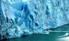 لحظة انهيار جزء من جبل جليدي في حديقة "لوس جلاسياريس الوطنية" جنوب غرب #الأرجنتين

فيديو:  JoeTaheny