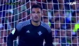 #شاهد : الهدف الأول لريال مدريد في شباك ريال بيتيس، ضمن مواجهات الجولة الثامنة من الدوري الإسباني لكرة القدم، والتي تقام على ملعب "بينتو فيامارين" في مدينة إشبيلية.