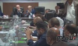 "كفى خيـانة".. مداخلات وأسئلة توجهوا بها نشطاء لمحمود الهباش أجبرته على الفرار دون تعقيب خلال لقاء شبابي في العاصمة الأردنية #عمّان .