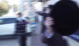 ההפרות במגזר החרדי בית ספר לבנות, הסמוך למוקד העימותים בבני ברק, פעל גם הבוקר בניגוד להגבלות. צוות כאן חדשות הותקף במהלך הצילומים התיעוד המלא הערב