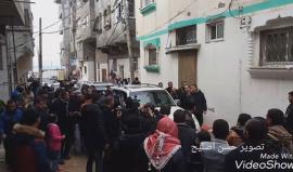 #شاهد .. لحظة وصول نائب رئيس المكتب السياسي لحركة حماس اسماعيل هنية إلى منزله في مخيم الشاطئ للاجئين غرب مدينة غزة بعد جولة خارجية استمرت 5 أشهر . 

تصوير حسن إصليح