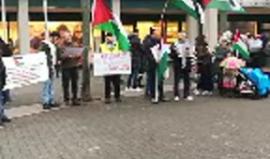 #شاهد مباشر مظاهرة في مدينة كوبلز الالمانية نصرة للقدس ورفضا لقرار ترامب إعلانها عاصمة للكيان الإسرائيلي.
#القدس_عاصمة_فلسطين
