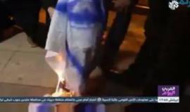 احتجاجات في #المغرب وحرق علم الكيان الصهيوني رفضا لمشاركته في "قمة المناخ #COP22" بمراكش