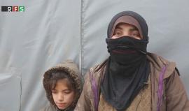 أم سورية تفقد طفلها إثر الظروف الإنسانية القاسية التي تعيشها في أحد المخيمات بريف #حلب الشمالي