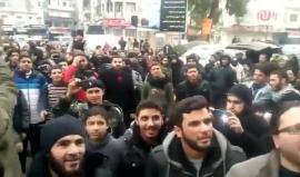 " جنة يا وطنا" الساروت يعود الى ساحات المظاهرات في مدينة ادلب في مظاهرات #الثورة_تجمعنا