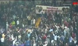 #شاهد| شاب تركي طلب يد فتاة   في مدرجات المشجعين بالدوري التركي لكرة القدم