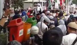 #فيديو مظاهرة في أندونيسيا رفضًا للمجازر التي  ترتكب بحق مسلمي الروهينغا