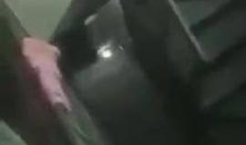 شاهد اقتحام قوات الاحتلال منازل المواطنيين في حيّ القرمي وأحياء أخرى في القدس القديمة.