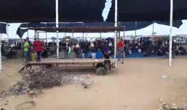 بدء توافد مئات المواطنين على الحدود الشرقية لمدينة خانيونس 
#مليونية_العودة