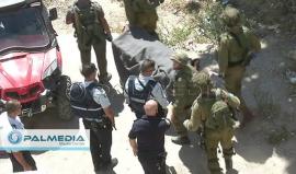 المشاهد الأولى لاستشهاد شاب فلسطيني وإصـابة آخر برصاص قوات الاحتلال محيط الحرم الإبراهيمي بالخليل ظهر اليوم