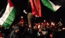 #شاهد #مباشر وقفة مشاعل امام السفارة الامريكية في العاصمة الدنماركية كوبنهاغن رفضا لاعلان ترمب القدس عاصمة للكيان الإسرائيلي . #القدس_عاصمة_فلسطين
تصوير : #ماهر_حشاش