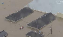 فيضانات غير مسبوقة في اليابان تودي بحياة 64 شخصاً على الأقل، مع انتشار وحدات الإنقاذ وصدور أوامر بإخلاء مساكن ما لا يقل عن مليون شخص خشية حدوث انهيارات أرضية أخرى!