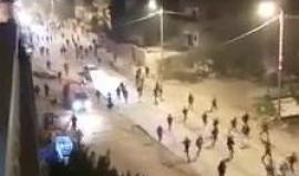 #شاهد
كيف لاحق الشبان قوات الاحتلال خلال انسحابها من بلدة برقين جنوب غرب جنين مساء اليوم.