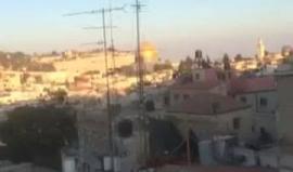 #شاهد|  بث مباشر من سطح سوق خان الزيت الذي يطل على قبة الصخره المشرفه .