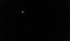 #شاهد: الطيران الحربي الروسي يشن غارات جوية بصواريخ شديدة الانفجار على بلدة كفرناها في ريف #حلب الغربي
تصوير محمد شراباتي