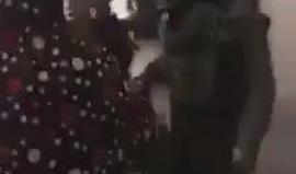 #فيديو لحظة اعتقال قوات الاحتلال المواطن الفلسطيني "غازي فاروق مسالمة" من منزله في بلدة بيت عوا جنوب الخليل فجر اليوم