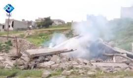 اللحظات الآولى لاستهداف الطيران الحربي لمدينة #اللطامنة بالقنابل الفوسفورية والذي أدى الى احتراق العديد من المنازل في المدينة