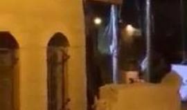 #شاهد
 استهداف قوات الاحتلال بالألعاب النارية والزجاجات الحارقة في بلدة العيسوية بالقدس المحتلة.