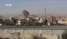 حدث قبل قليل 
غارات جوية عنيفة من الطيران الحربي على أحياء مدينة عربين بريف #دمشق