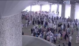 #حجاج بيت الله الحرام يواصلون رمي #الجمرات