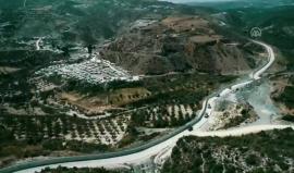 بالتزامن مع هجوم محتمل للنظام على #إدلب ..
#شاهد| قوات خاصة تركية تتجه إلى الحدود السورية