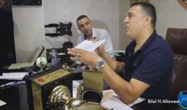 أبو جهاد القواسمي موظف بالسلطة برتبة عقيد ومدير إذاعة الحرية بالخليل يتحدث عن اقتحام قوات الاحتلال للاذاعة، ويطالب عباس والحمد الله بالرحيل ويعلن ان رئيسه الذي يعترف به هو مروان البرغوثي . 

تصوير بلال الطويل
