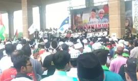 #مباشر كلمة رئيس الوزراء الماليزي من بوتراجايا خلال مظاهرة نصرة للقدس

Mass Rally in support of AlQuds in Putrajaya -Malaysia