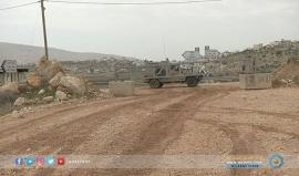 #شاهد: إغلاق الاحتلال للمدخل الرئيسي لقرية بيت دجن شرق مدينة #نابلس أكثر من عام، دفع المواطنين لسلك طرق التفافية أخرى . 

تقرير: سمية جوابرة