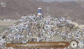 #مباشر حجاج بيت الله الحرام يؤدون الركن الأعظم فى الحج بعد صعودهم على صعيد عرفات