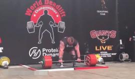 الأول على مستوى العالم ..

#شاهد البريطاني إيدي هول الملقب بـ "الوحش" يحقق الرقم القياسي بعد رفعه 500 كيلوغرام، لكنه فقد الوعي بعد ذلك إثر انفجار الأوعية الدموية في دماغه!