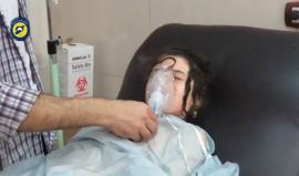 مشاهد من القصف على حي السكري في #حلب ببراميل متفجرة تحوي غاز الكلور السام أدى لوقوع عشرات الإصابات