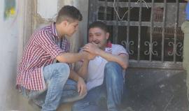 بكاء الرجال .. 
رجل يبكي زوجته وطفلته استشهدتا جراء غارة جوية على حي صلاح الدين في #حلب 
تصوير: البراق الإعلامية