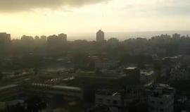 الأمطار تتساقط على مدينة غزة