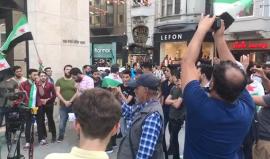 #بث_مباشر تظاهرة في إسطنبول تنديداً بالمجازر في مدينة درعا السورية