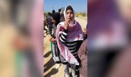 #شاهد فتاة فلسطينية على الحدود الشرقية لخانيونس .. تُشارك في مسيرة العودة لليوم الثاني

تصوير: مثنى النجار