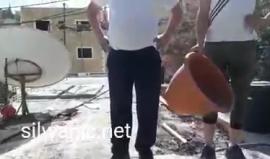 #فيديو الاحتلال يجبر المواطن إسحق شويكي على هدم منزله في حي العباسية ببلدة سلوان بالقدس