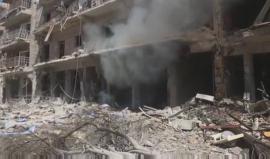 المشاهد الأولى لاندلاع الحرائق بعد القصف الجوي على حي الصالحين في حلب وراح ضحيتها 3 شهداء