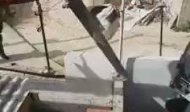 الاحتلال يستكمل إغلاق منزل الشهيد فادي القنبر بـ "الباطون" في بلدة جبل المكبر بالقدس