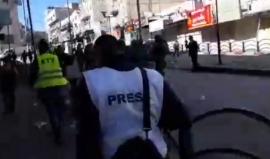 #شاهد #مباشر مواجهات بين الشبان وقوات الاحتلال التي قمعت مسيرة الخليل التي خرجت نصرة للقدس