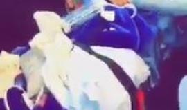 فيديو للحظة نقل المواطن أكرم الأطرش الذي أصيب برصاص الاحتلال فجر اليوم خلال مواجهات في مخيم الدهيشة ببيت لحم