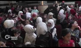 العيد في #سوريا .. 
احتفالات للأطفال بالعيد في الملاجئ خوفا من القصف