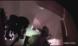 #شاهد| لحظة اشتباك الشهيد باسل الأعرج مع قوات الاحتلال واستشهاده داخل منزله في رام الله فجر اليوم