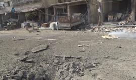 آثار استهداف الطيران الحربي للأحياء السكنية في بلدة عين ترما بريف دمشق