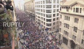 #شاهد آلاف المتظاهرين في أسبانيا يطالبون الحكومة باستقبال مزيد من المهاجرين