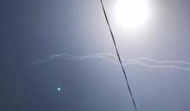 #فيديو يظهر لحظة اطلاق الاحتلال صاروخي باتريوت صوب طائرة سورية في أجواء الجولان