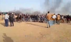 #مباشر أنشودة  أرفع راسك هذا سلاحك بلغة الصم على بعد أمتار من السياج الفاصل شرق خانيونس . 
#مسيرة_العودة_الكبرى 
اداء: سامي بريص